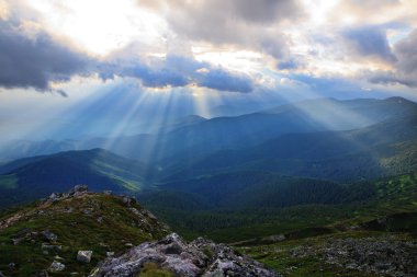 dağ güneş ışınlarının