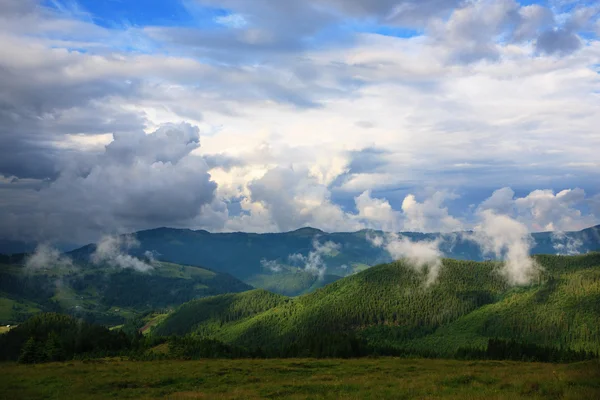 Clouds after rain in Carpathians — Stock Photo, Image