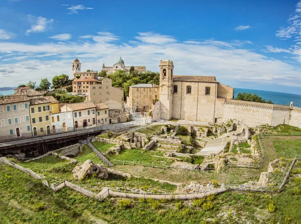 İtalya 'da Ancona şehir manzarası