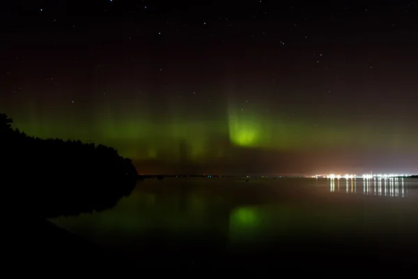 Zielone światła zorzy polarnej w pobliżu Saint-Petersburg — Zdjęcie stockowe