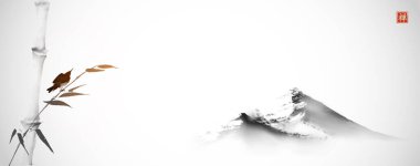 Bambu dalında oturan küçük kuş ve uzak kayalık dağlar. Geleneksel oryantal mürekkep boyası sumi-e, u-sin, go-hua. Hiyeroglifin çevirisi - zen