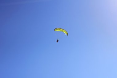 Tandem Kazaklar gökyüzünde