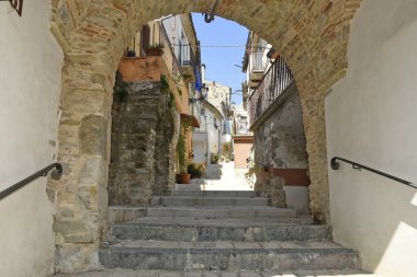 Galdo 'da San Bartolomeo' da dar bir sokak, İtalya 'nın Benevento eyaletinde bir ortaçağ köyü..