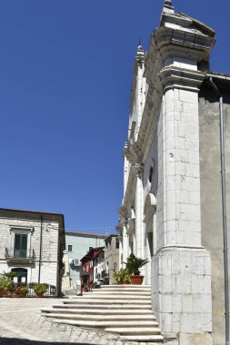 Santa Croce del Sannio 'da dar bir sokak, İtalya' nın Campania bölgesinde bir ortaçağ köyü..