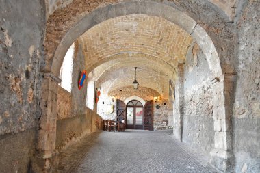Fornelli, İtalya, 11 / 23 / 2019. Molise bölgesindeki bir ortaçağ köyüne giriş..