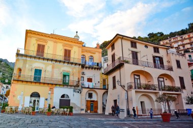 Cetara 'nın küçük plajı, İtalya' nın Salerno eyaletinde bir sahil köyü..