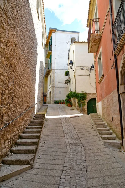 Uma Rua Estreita Monteroduni Uma Vila Medieval Região Molise Itália — Fotografia de Stock