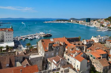 Hırvatistan 'ın antik bir kenti olan Split' in tarihi merkezinin panoramik manzarası.