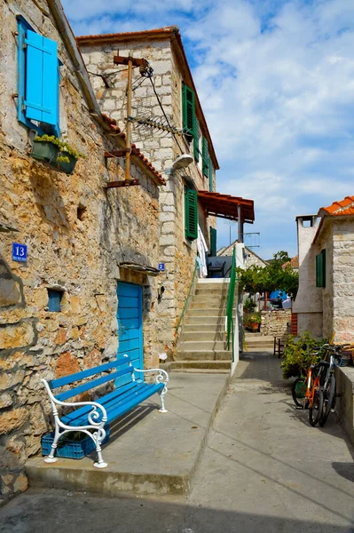 Una Calle Estrecha Pueblo Costero Una Isla Croacia — Foto de Stock
