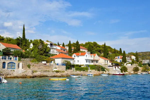 Uma Aldeia Uma Baía Uma Das Ilhas Costa Croata — Fotografia de Stock