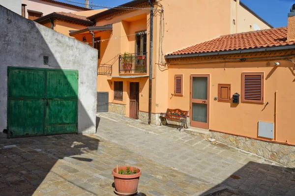 Uma Estrada Brindisi Montagna Uma Aldeia Rural Região Basilicata — Fotografia de Stock