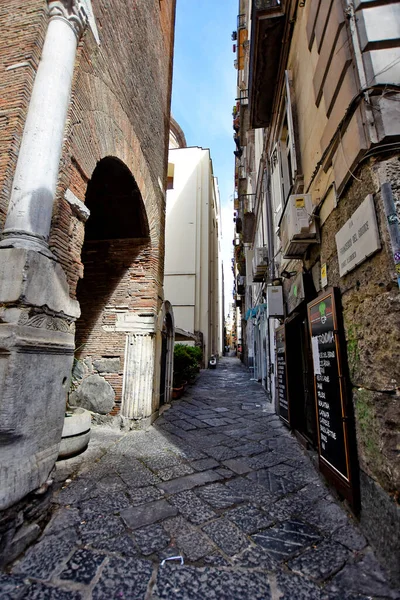 Nápoles Itália Maio 2021 Beco Bairro Medieval Cidade — Fotografia de Stock