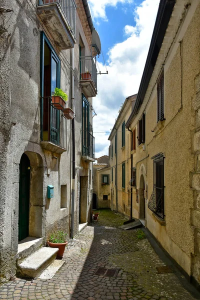 Nusco Italia Mayo 2021 Una Pequeña Calle Entre Las Pintorescas —  Fotos de Stock