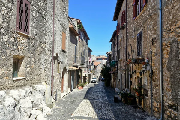 Sermoneta Itália 2021 Uma Rua Entre Antigos Edifícios Pedra Medievais — Fotografia de Stock