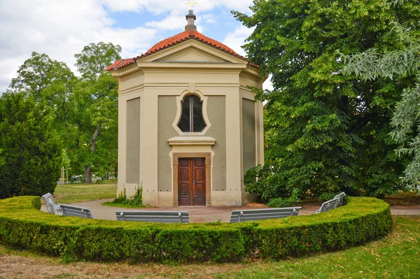 Praga República Checa 2015 Imagen Parque Público Antiguo Barrio Mal — Foto de Stock