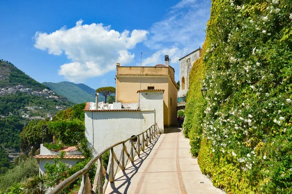 Ravello Italië 2017 Een Kleine Straat Tussen Oude Huizen Van — Stockfoto