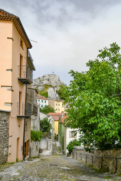 Una Stradina Tra Antiche Case Pietrabbondante Borgo Medievale Sulle Montagne — Foto Stock