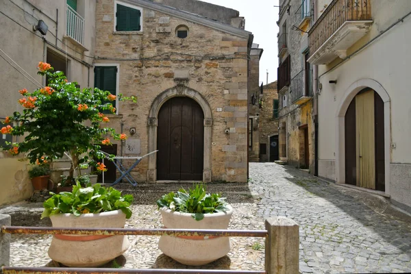 Deliceto Włochy Czerwca 2021 Mała Uliczka Pomiędzy Starymi Domami Średniowiecznej — Zdjęcie stockowe