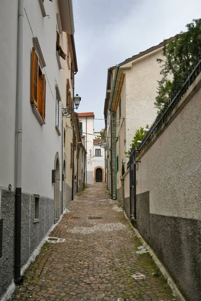 Liten Gata Mellan Gamla Husen Agnone Medeltida Bergen Molise Regionen — Stockfoto