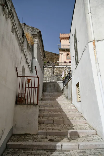 Ένας Μικρός Δρόμος Ανάμεσα Στα Παλιά Σπίτια Της Candela Ενός — Φωτογραφία Αρχείου