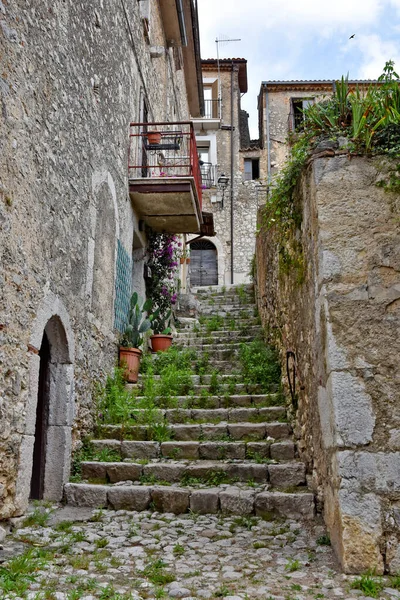 阿尔塞街意大利拉齐奥地区中世纪村庄阿尔塞老房子中的一条小街 — 图库照片