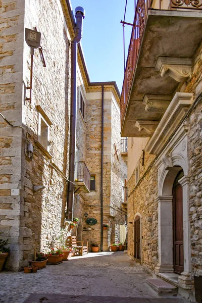 Sant Agata Puglia Itálie07 2021 Úzká Ulice Mezi Starými Domy — Stock fotografie