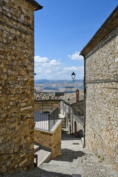 Sant Agata Puglia Itálie07 2021 Úzká Ulice Mezi Starými Domy — Stock fotografie