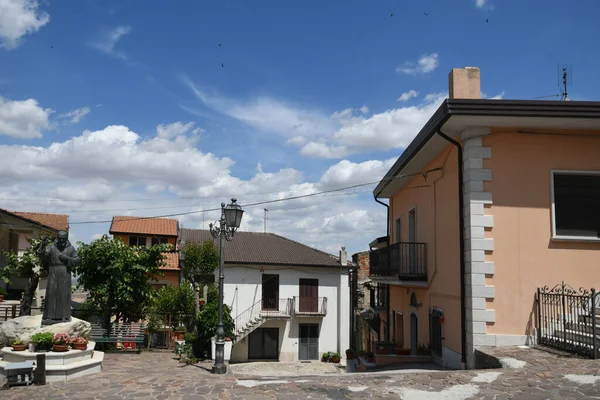 Eine Straße Zwischen Den Alten Häusern Von Vallata Einem Mittelalterlichen — Stockfoto
