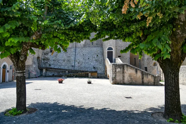 Uma Pequena Praça Bairro Medieval Maenza Uma Cidade Medieval Região — Fotografia de Stock