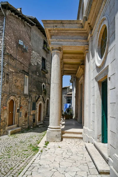 意大利卡宾托 2021年7月24日 拉齐奥拉齐奥地区一座中世纪城镇历史中心的一条街道 — 图库照片