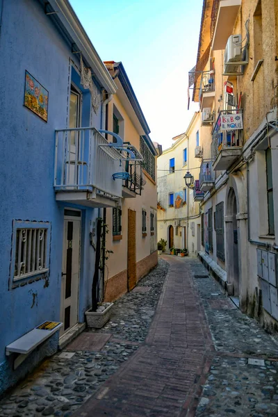 Narrow Street Overlooking Sea Calabrian Town Diamante Italy — Stock Photo, Image