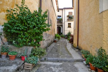 Rivello 'nun tarihi merkezinde bir cadde, İtalya' nın Basilicata bölgesinde bir ortaçağ kasabası..