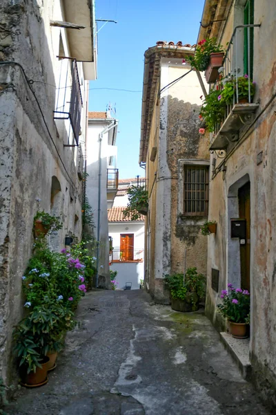 Rivello 'nun tarihi merkezinde bir cadde, İtalya' nın Basilicata bölgesinde bir ortaçağ kasabası..