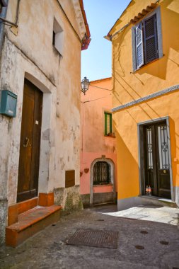 Rivello 'nun tarihi merkezinde bir cadde, İtalya' nın Basilicata bölgesinde bir ortaçağ kasabası..