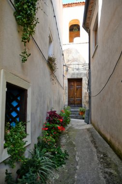 Rivello 'nun tarihi merkezinde bir cadde, İtalya' nın Basilicata bölgesinde bir ortaçağ kasabası..