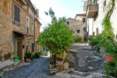 Morolo 'nun tarihi merkezinde bir sokak, Frosinone eyaletinde bir ortaçağ kasabası..