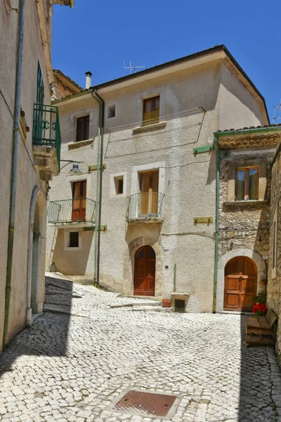 Úzká Ulice Civitella Alfedena Horské Město Regionu Abruzzo Itálii — Stock fotografie