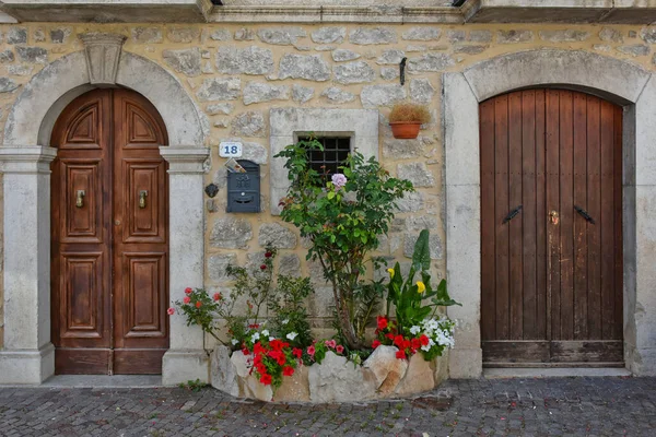 Фасад Дома Scontrone Горный Город Регионе Абруццо Италии — стоковое фото