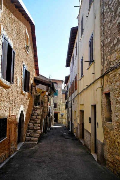 Een Karakteristieke Straat Sermoneta Een Middeleeuws Dorp Regio Lazio Italië — Stockfoto