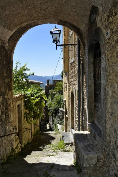 Une Rue Une Ville Médiévale San Donato Val Comino Dans — Photo