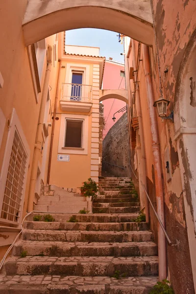 Una Strada Nel Centro Storico Gaeta Città Medievale Del Lazio — Foto Stock