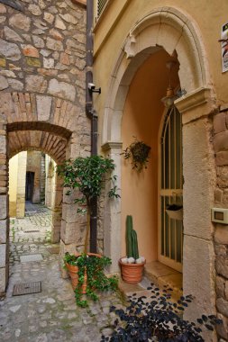 Gaeta 'nın tarihi merkezinde bir cadde, Lazio bölgesinde bir ortaçağ kasabası..