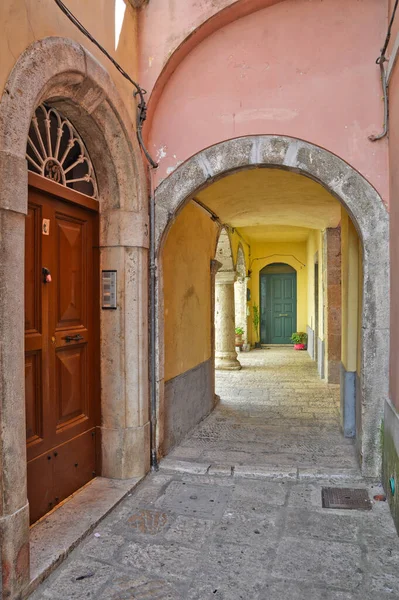 Πόρτα Ενός Παλιού Σπιτιού Στην Isernia Μια Παλιά Πόλη Στην — Φωτογραφία Αρχείου