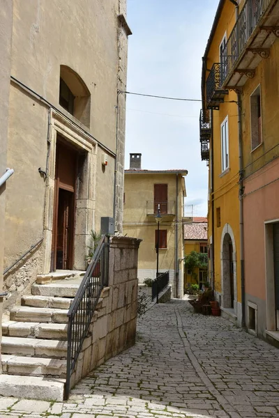 이탈리아 몰리세 지역에 데나의 역사적 중심지에 — 스톡 사진