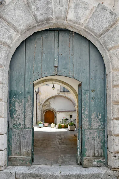 Egy Bejárati Egy Régi Ház Polignano Mare Falu Puglia Régióban — Stock Fotó