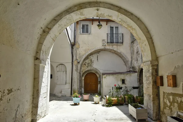 Μια Αψίδα Εισόδου Ένα Παλιό Σπίτι Του Polignano Mare Χωριό — Φωτογραφία Αρχείου