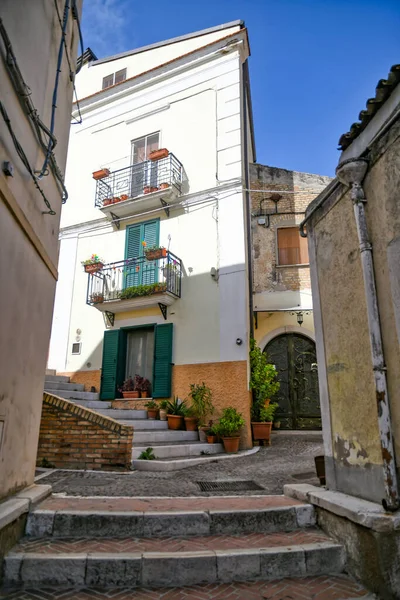 フォッジャ イタリアの州の旧市街 アスコリ サトリアーノの狭い通り — ストック写真