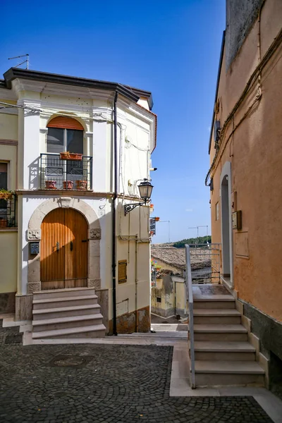 Una Calle Estrecha Ascoli Satriano Casco Antiguo Provincia Foggia Italia —  Fotos de Stock