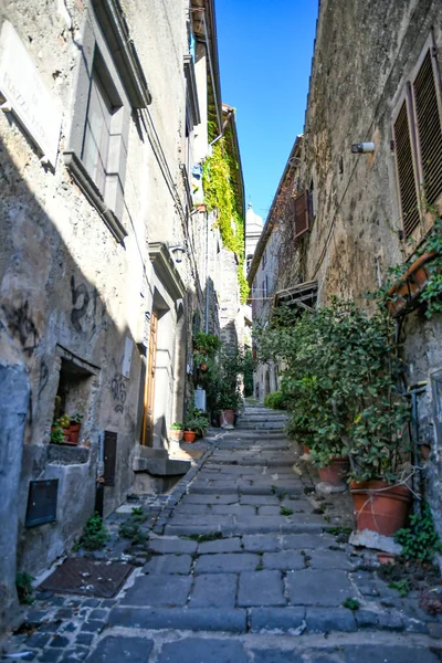 Uma Rua Estreita Bracciano Uma Cidade Velha Região Lácio Itália — Fotografia de Stock