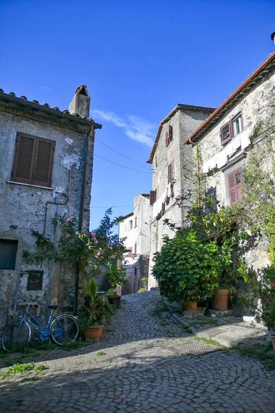 Uma Rua Estreita Bracciano Uma Cidade Velha Região Lácio Itália — Fotografia de Stock